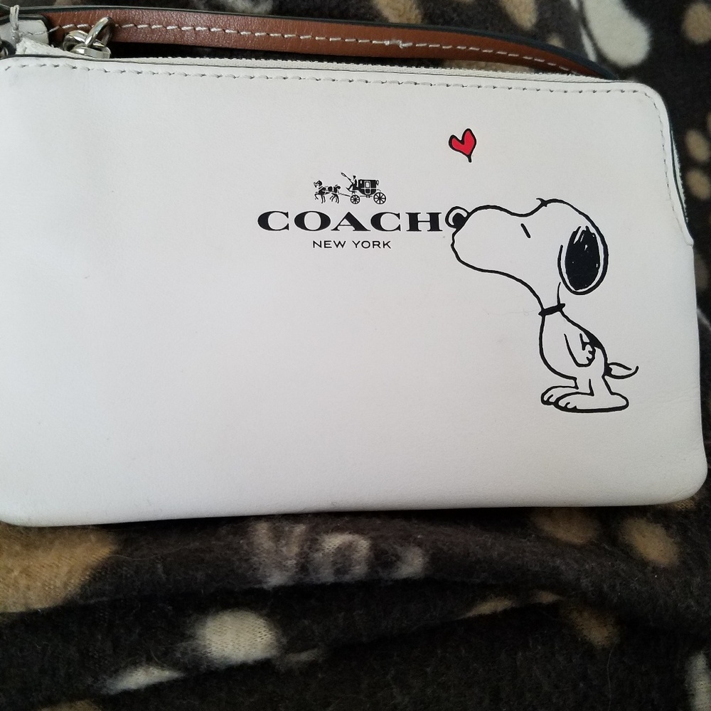 Rare Coach Snoopy Wristlet